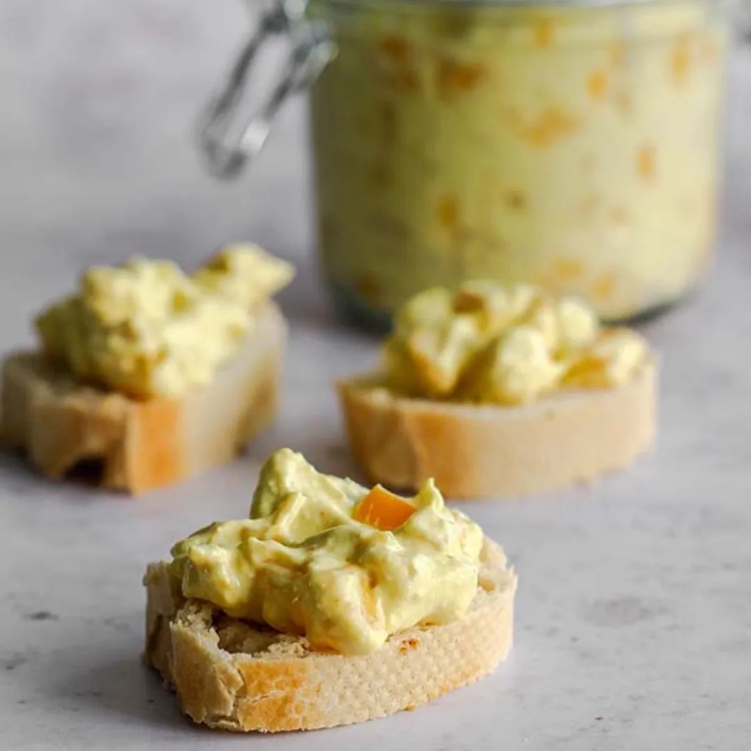 10 x jullie favoriete recepten van 2023 💞
Heb je nog inspiratie nodig voor recepten in 2024?
Zie hier de 10 beste van 2023. 💚
Nu ben ik benieuwd wat jouw favoriete verantwoord snoepen recept is!
🍋 Lemon curd
🎂 Ontbijttaartje
🥨 Krakelingen
🍫 Brownies
🎂 Moederdag ontbijttaartje
🥞 American pancakes met pindakaas
🧁 Carrot cake muffins
🍯 Zelf gemaakte mosterd
🥧 Luchtige quiche met asperges en parmaham
🥭 Mango kip salade
Alle recepten zijn te vinden op deverantwoordesnoeper.nl 🌐
Sla de post op voor later zodat je hier altijd inspiratie uit kan halen!😏
#verantwoordsnoepen #verantwoordelevenstijl #verantwoordafvallen #recepten #receptinspiratie #bestof23 #watetenwevandaag #gezond #gezondeten #gezonderecepten #lemoncurd #ontbijttaartje #onbijt #ontbijtinspiratie #krakelingen #brownies #pancakes #pindakaas #americanpancakes #carrotcake #muffin #mosterd #quiche #mangodip #mangokipsalade #afvallenzonderdieet #afvallen #afvallenzonderhonger #zondertoegevoegdesuikers #zonderpakjesenzakjes