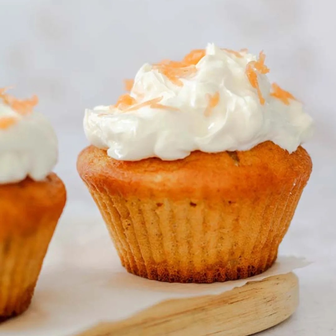 10 x jullie favoriete recepten van 2023 💞
Heb je nog inspiratie nodig voor recepten in 2024?
Zie hier de 10 beste van 2023. 💚
Nu ben ik benieuwd wat jouw favoriete verantwoord snoepen recept is!
🍋 Lemon curd
🎂 Ontbijttaartje
🥨 Krakelingen
🍫 Brownies
🎂 Moederdag ontbijttaartje
🥞 American pancakes met pindakaas
🧁 Carrot cake muffins
🍯 Zelf gemaakte mosterd
🥧 Luchtige quiche met asperges en parmaham
🥭 Mango kip salade
Alle recepten zijn te vinden op deverantwoordesnoeper.nl 🌐
Sla de post op voor later zodat je hier altijd inspiratie uit kan halen!😏
#verantwoordsnoepen #verantwoordelevenstijl #verantwoordafvallen #recepten #receptinspiratie #bestof23 #watetenwevandaag #gezond #gezondeten #gezonderecepten #lemoncurd #ontbijttaartje #onbijt #ontbijtinspiratie #krakelingen #brownies #pancakes #pindakaas #americanpancakes #carrotcake #muffin #mosterd #quiche #mangodip #mangokipsalade #afvallenzonderdieet #afvallen #afvallenzonderhonger #zondertoegevoegdesuikers #zonderpakjesenzakjes