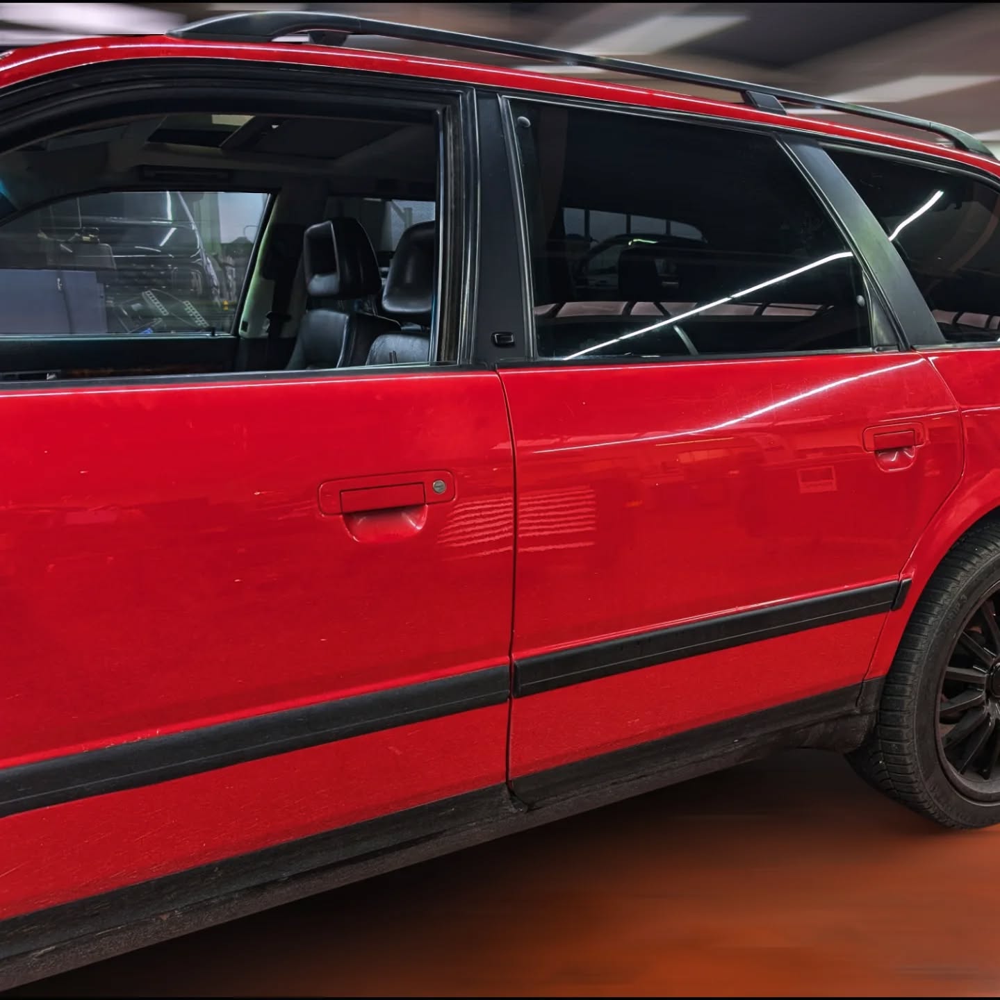 Ein Stück Geschichte, deutscher Ingenieurskunst.
AUDI 100 quattro C4.
Warum Sonnenschutzfolie mit unserer Wärmeschutzfolie?
Unsere Kunden schätzen unter anderem:
Tiefschwarze Optik, Glasverbundeffekt,
99%UV Schutz,
Hohe Wärmerückweisung, geringe Kosten.
✔️Carwrap
✔️Sonnenschutzfolie
✔️Lackschutzfolie
✔️Beschriftungen
#ecksteinfoliensysteme
#ingolstadt
#neuburganderdonau
#eichstätt
#donauwörth
#weißenburg
#nördlingen
#tönungsfolie
#sonnenschutzfolie
#sonnenschutz
#solarplexus