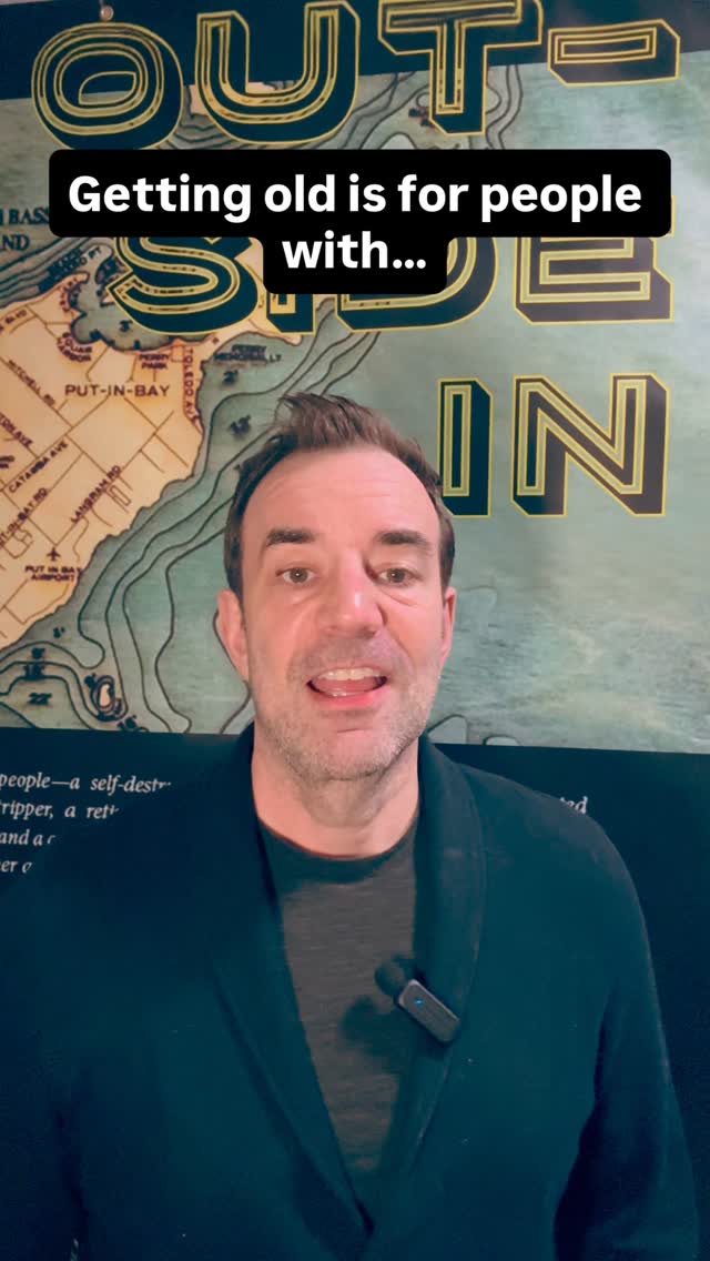 ✍️ 📕 Author Doug Cooper - Thinking Minute 🤔 ⏱️
👉 Getting old is for people with nothing better to do. 👈
#bycooper # thinkingminute #childrensbook #gettingold #literaryfiction