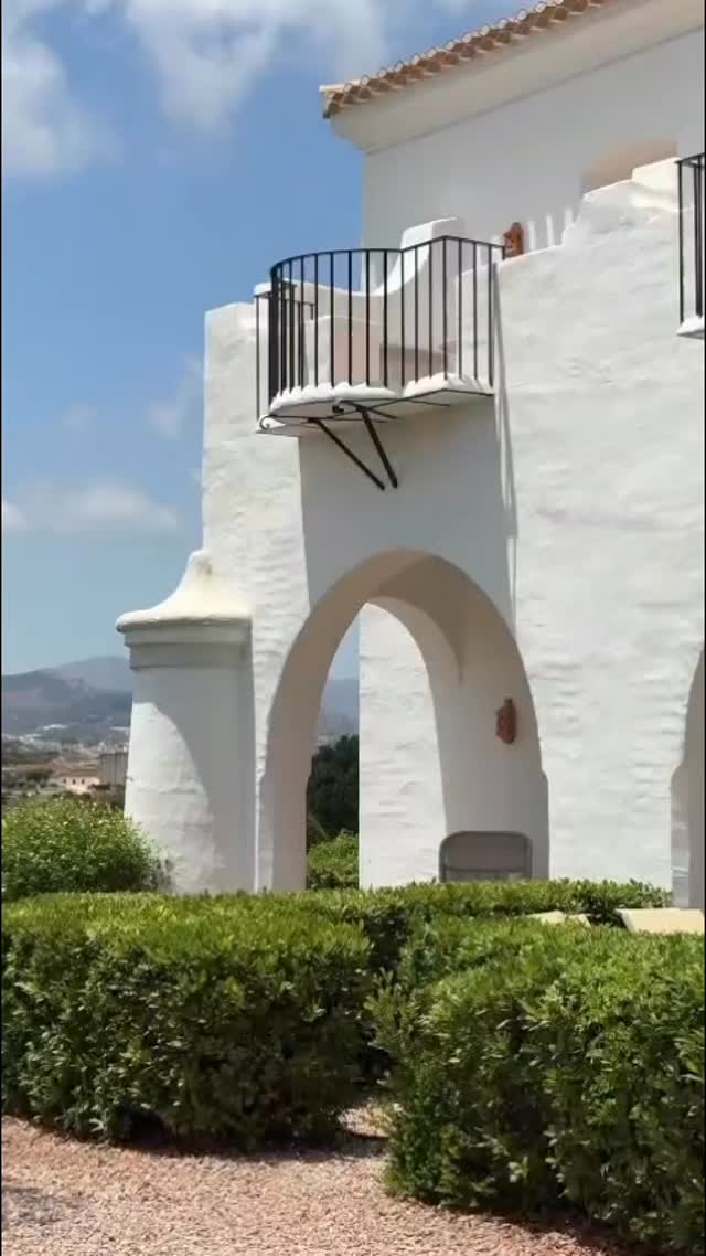 A love like this 🤍
Lisa & Dean’s special day, perfectly captured by @adoresocial ✨#NerjaWedding
#NerjaWeddingPlanner
#CostaDelSolWedding
#SpainDestinationWedding