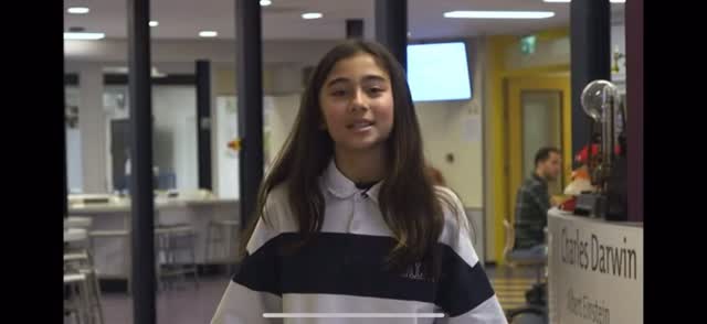 Benieuwd waarom het gymnasium zo’n bijzondere stroom is? 🏛️🍎 In dit filmpje leggen we alles uit! Informatie over alle stromen vind je op https://gooislyceum.nl/nieuwe-leerlingen/filmpagina/. #gooislyceum #gymnasium