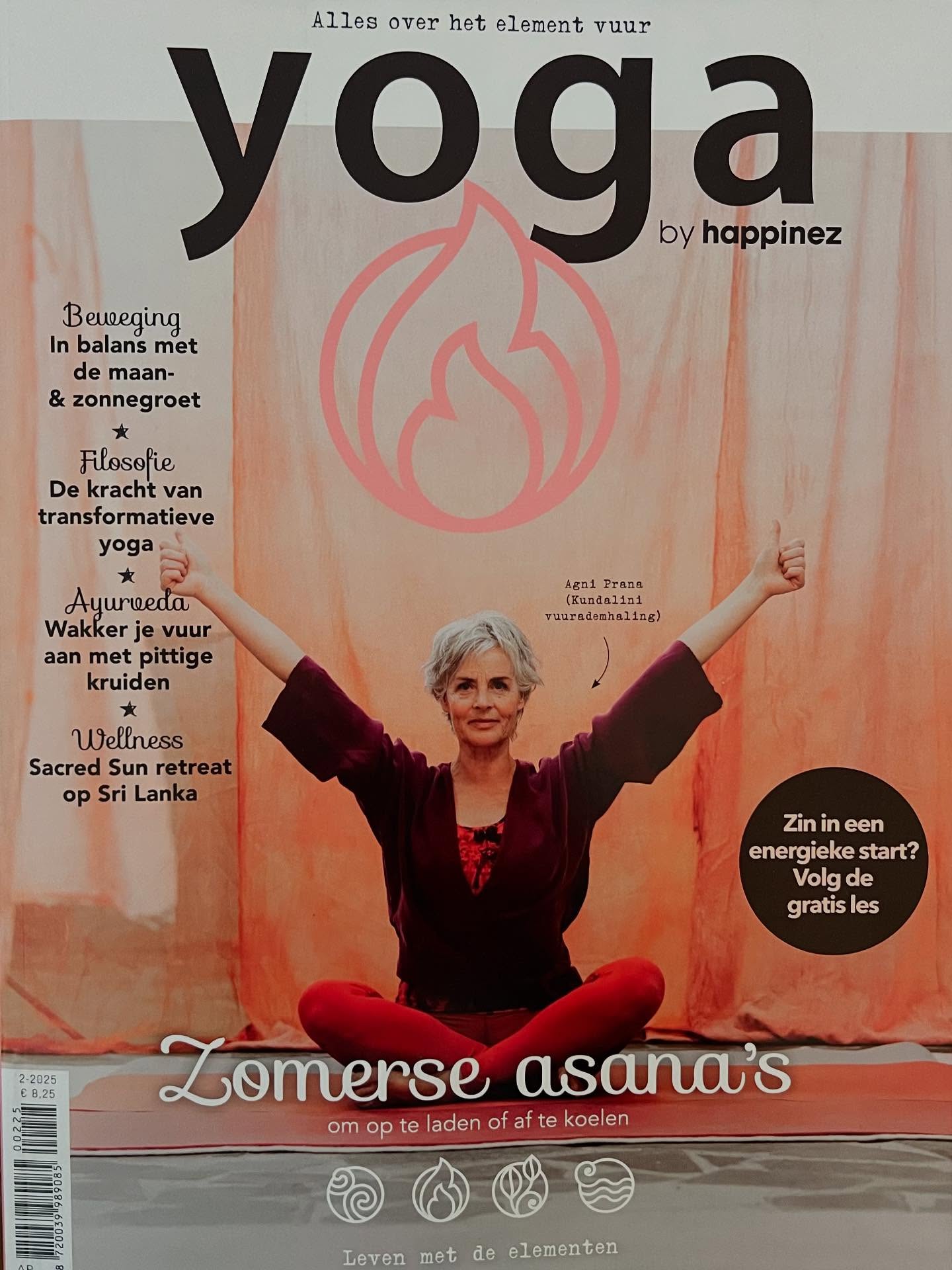 Het nieuwe magazine YOGA by happinez :
Met zomerse asana’s en gratis les om het vuurtje nog wat op te stoken 😅.
Doe er je voordeel mee en houd het hoofd koel 😉. Dank @yogabyhappinez @elke.smit.personal @tillyhazenberg @bycarmen.zomers #yoga #yogaforeveryone #yogaonline #yogawhereveryouare #yogawhereveryougo #everydayyogapractice #yogakeepsyouhealthy #yogakeepsyoustrong #yogakeepsyougoing🙏#haveawonderfulday
