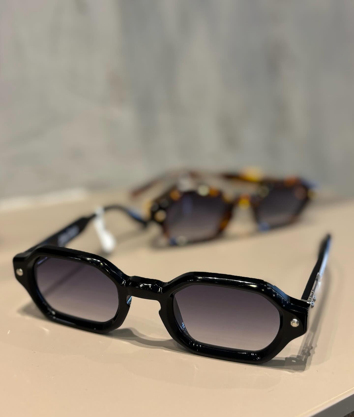 Sunglasses van John Dalia ❤️#johndalia #johndaliaeyewear #johndaliasunglasses #reneboeroptic....