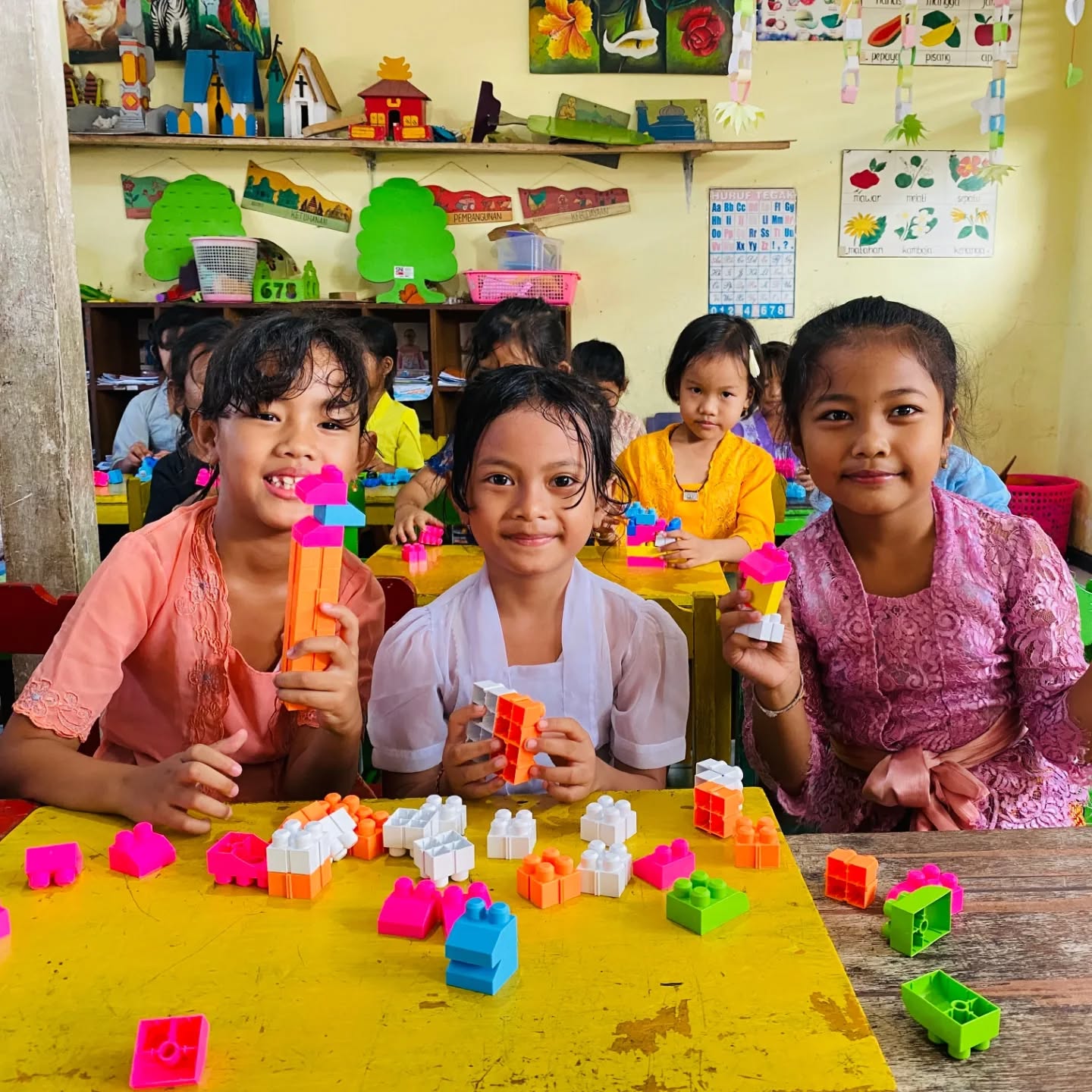 Thank you to supporter @mindbody.britt who kindly donated lego blocks and sports supplies for a local kindergarten.
If youd like to donate items, take a look at the Children's Wishlist online or the last slides.