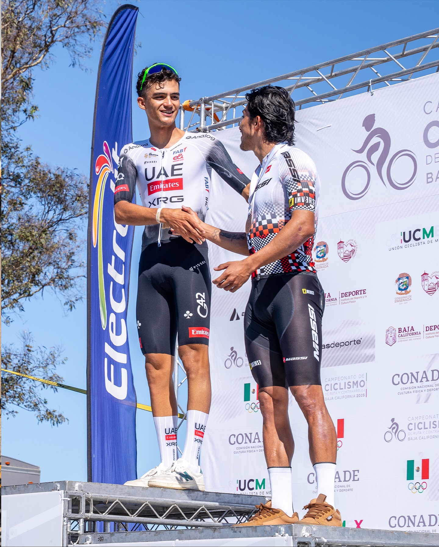 @ulloagerardo ganando el 3er lugar al sprint en el Campeonato Nacional de Ciclismo de Ruta - Ensenada 2025