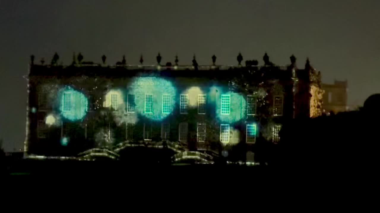 Chatsworth House (Pemberley) in Derbyshire is magnificent at Christmas. We spent a wonderful day with our family there at the weekend which culminated in a spectacular light show and music with the house as a backdrop. Here’s just the outro! 🧚❤️
#chatsworth