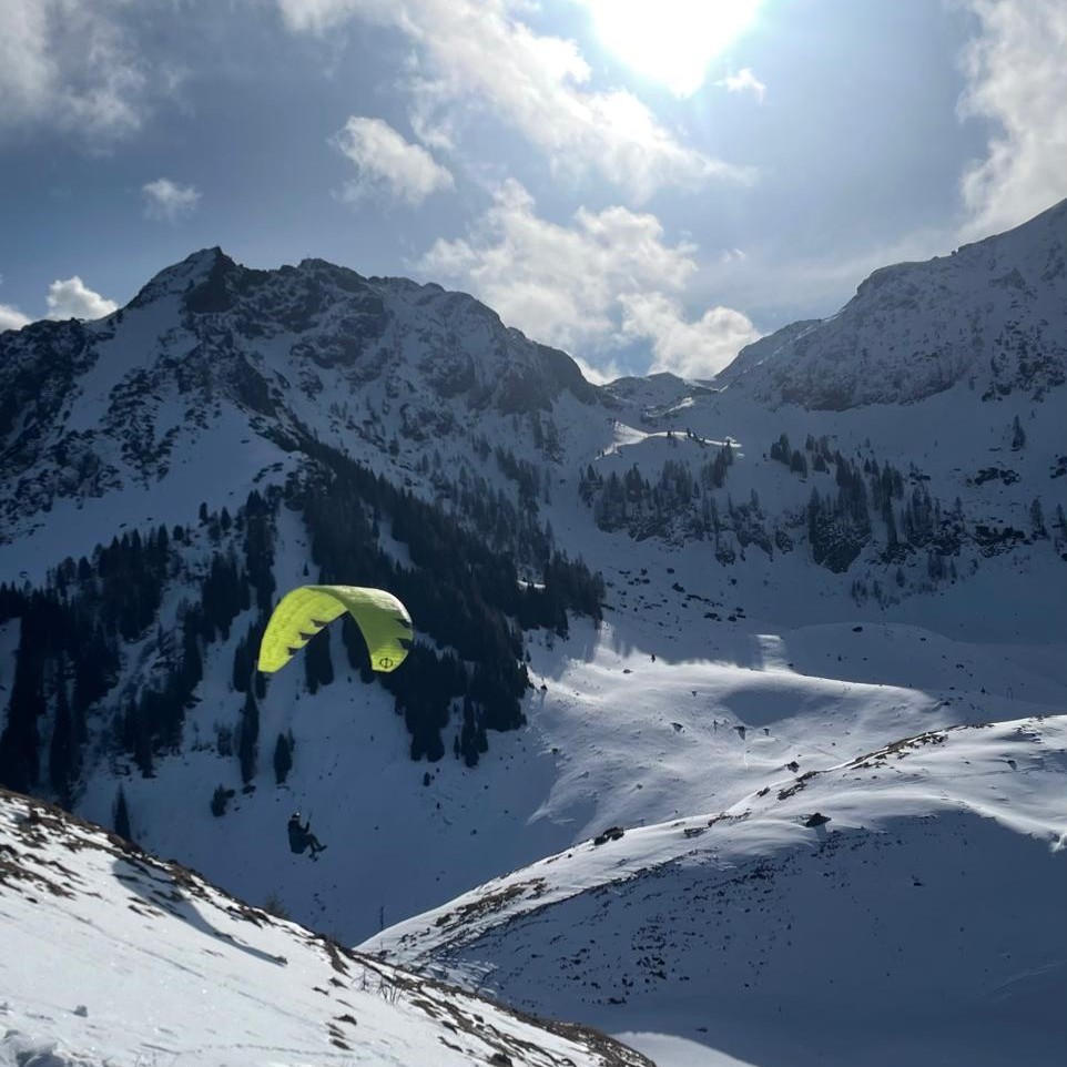 Paragleiten, Schitouren gehen, Winterwandern, das Leben so richtig genießen in den #KitzbühelerAlpen
#Skicircus #Saalbach #Hinterglemm #Leogang #Fieberbrunn
#einfachnurbärig.
#GästehausElisabethFieberbrunn
#FerienwohnungSaalbachFieberbrunn
#PillerseeTal #Fieberbrunn #Tirol
#daWerna