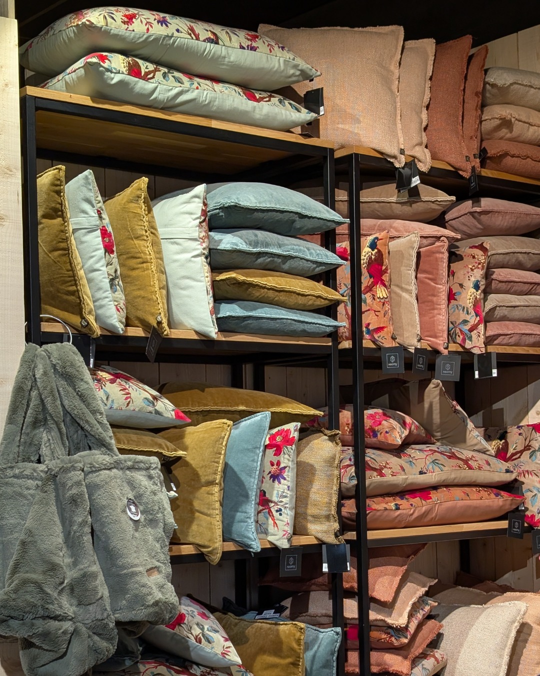 Mamie, Mamina, Nona, Mémé, Manou… 👵 Quel que soit…