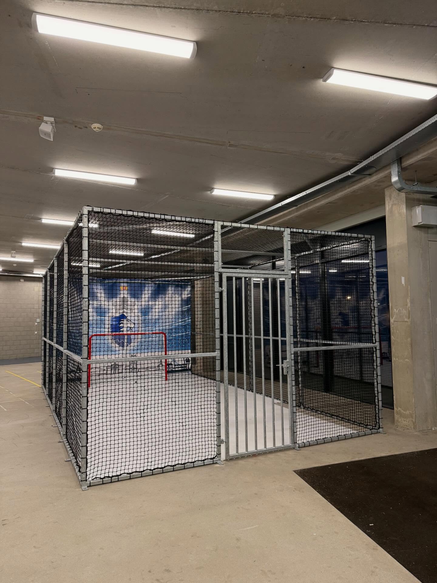 Shooting range gemaakt en geplaatst bij Dordrecht Lions. #steellife #dordrecht #dejongstaal #ijshockey
