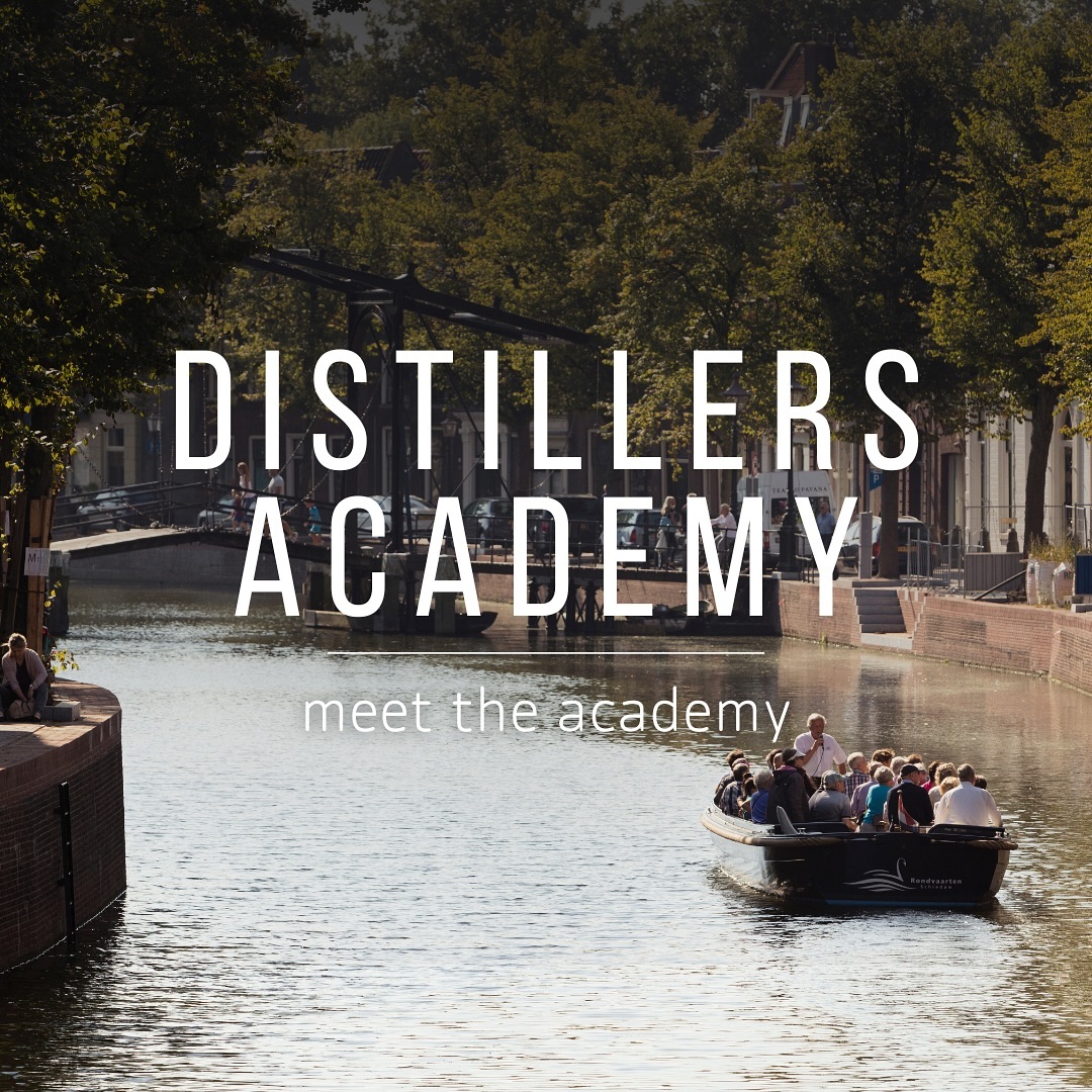 WE ARE DISTILLERS ACADEMY 🤗
Welcome on the official Distillers Academy account! What is Dutch Distillers District?
“ Schiedam, once a global hub of gin production, now houses a cultural heritage site with the world’s tallest windmills and a vibrant distillers’ community. The district attracts tourists with its windmills, jenever museum, and encounters with local distillers. From March to June, visitors can enjoy events such as the Jenever Festival featuring over 100 drinks, World Cocktail Weekend, and IDDF, a cultural festival with food, cocktails, art, and activities for all ages. For more information, visit sdam.nl/dutch-distillers-district.”
Watch the video for more information! 🫶🏼
