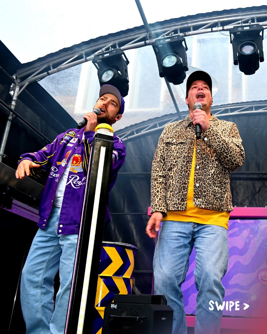 Op 5 mei koesterde Wageningen de vrijheid op ruim 15 podia door de stad. Van rock tot techno, van Nederlandse meezingers tot Wageningse pop. Overal klonk de muziek en hing een levendige sfeer waar iedereen samenkwam.
Een dag vol ontmoetingen, muziek en bijzondere momenten, samen koesteren we 81 jaar vrijheid. Op naar volgend jaar, ben jij er bij? ❤️🤍💙
#MaakHetVerschil #Wageningen45 #Vrijheid #Bevrijdingsdag