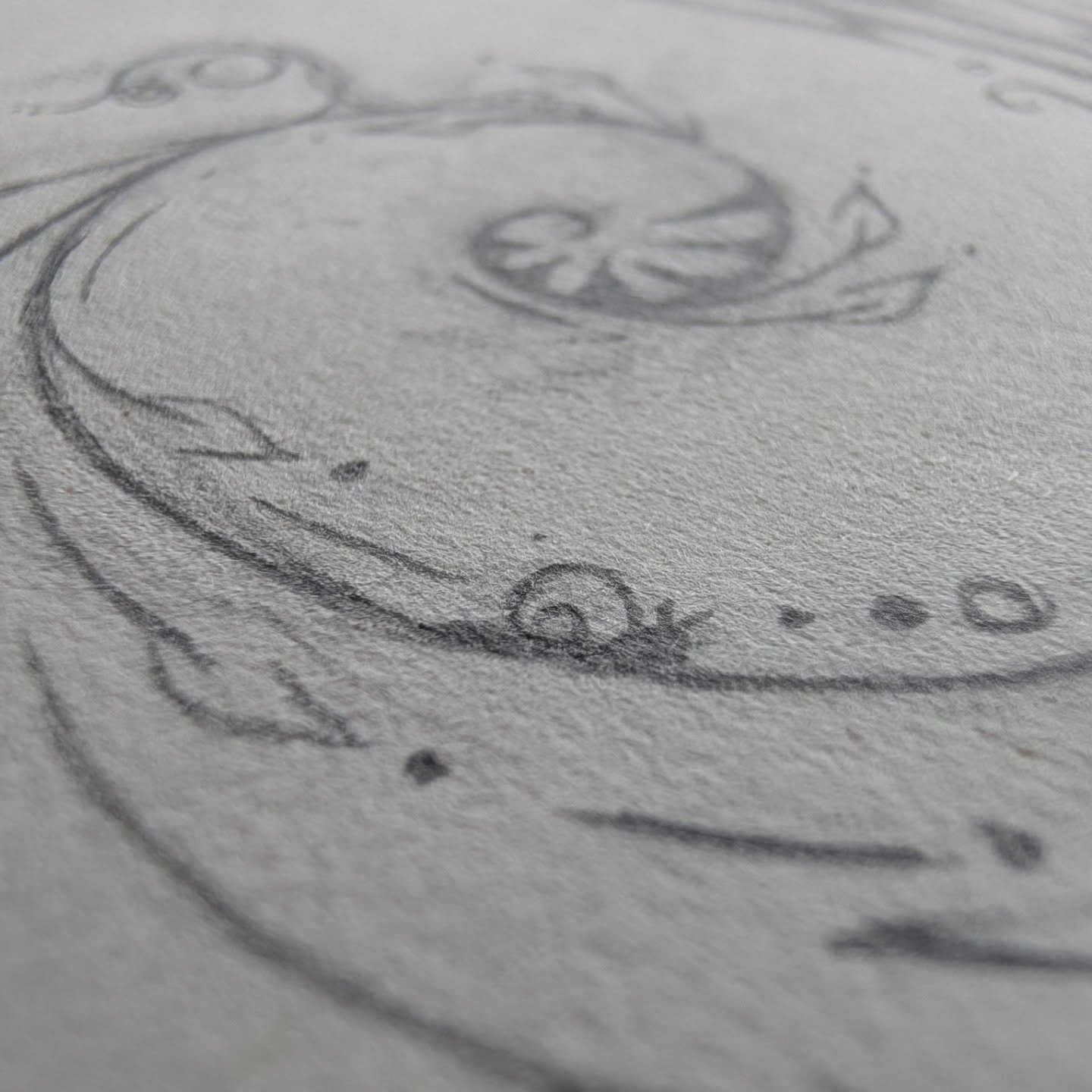 Tattoo ontwerp sneak peak!♥️🍃Na 2 (halve) tattoo ontwerp dagen samen, is deze prachtige dynamische en speelse tattoo eruit gekomen! Helemaal op haar afgestemd en door ons samen in elkaar gespeeld🙏♥️Een tattoo die haar verhaal verteld en haar bekrachtigd waar ze het nodig heeft! Hele krachtige intenties voor een tattoo, kan ook niet wachten om hem bij je te mogen zetten!♥️🍃Check mijn website of mijn Ko-Fi pagina voor de verschilelnde mogelijkheden voor jouw tattoo avontuur!
Links in mijn bio♥️#tattoosneakpeak #naturetattoo #spiritualtattoo #stickandpokenl #sacreddoodletattoo
