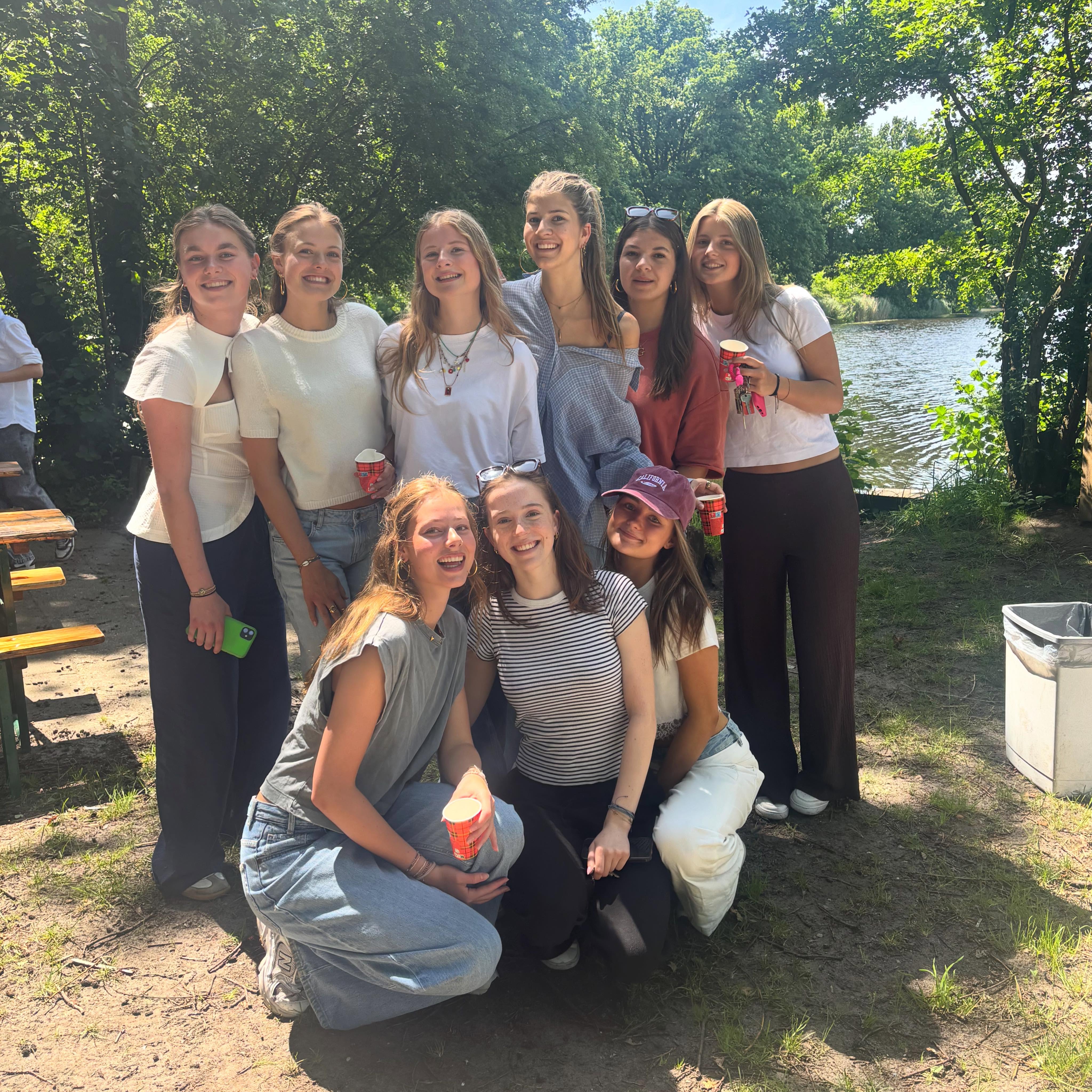 Vakantievibes met V5 🌻 🍕 ☀️ 🍹 #gooislyceum #mentoruitje