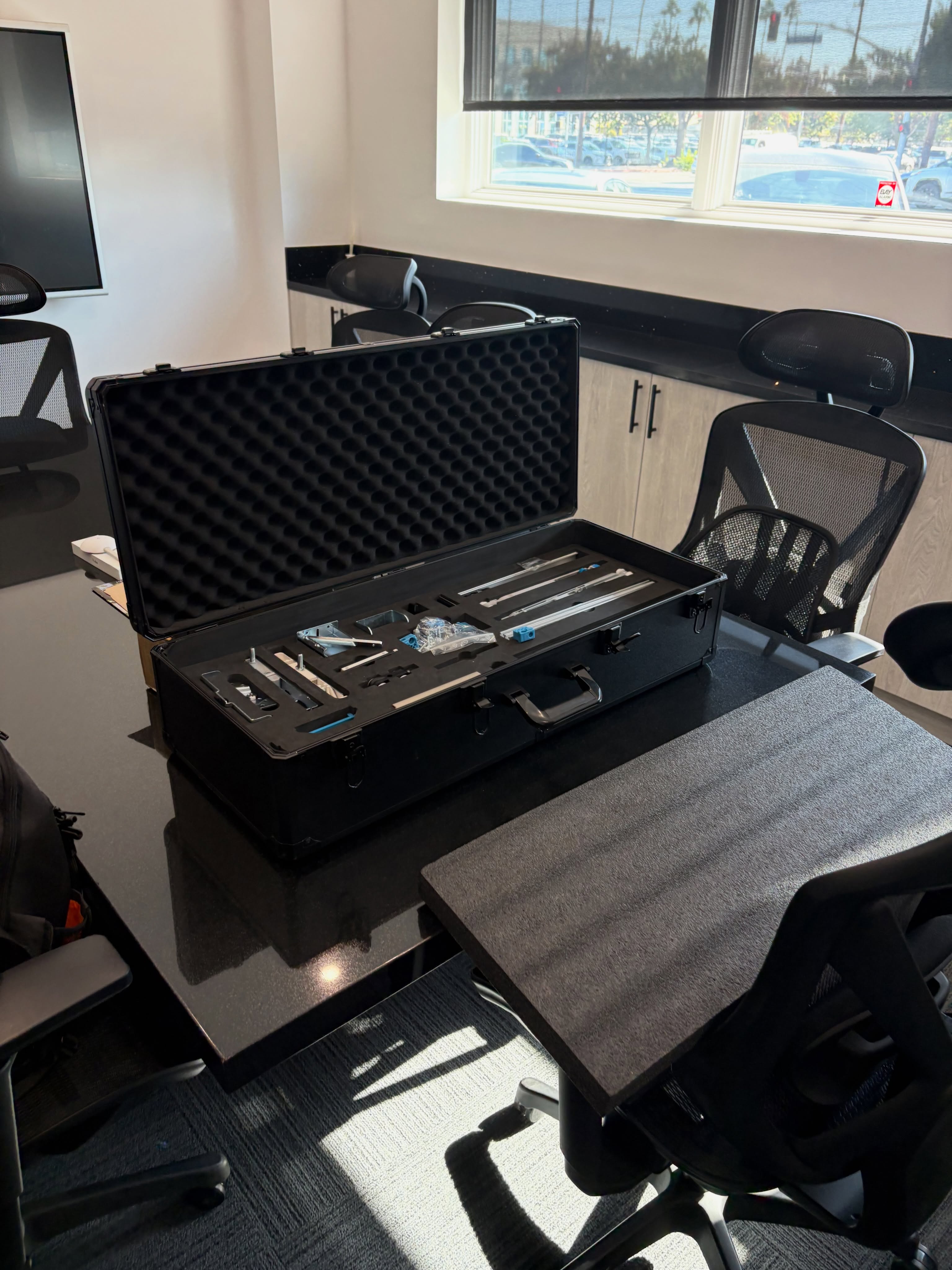 On the road in sunny California showing off our brand new Sample Cases with everything you need for the best PocketDoors and including our brand-new Push-2-Soft Threeway Damper π
#pocketdoors #slidingdoors #pocket